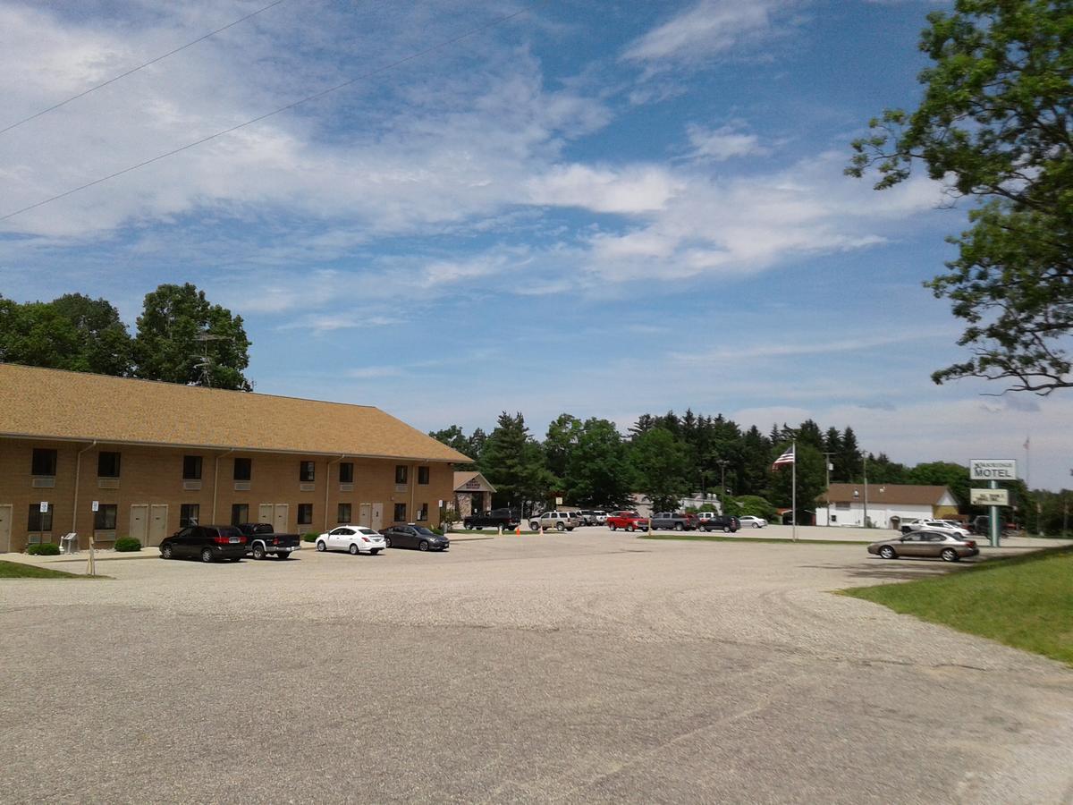 Oakridge Motel Newaygo Ngoại thất bức ảnh
